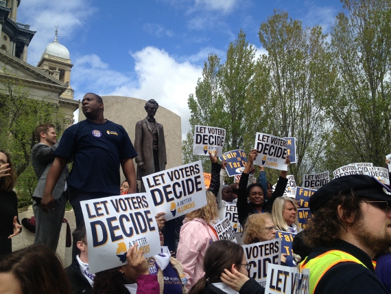 HCII members join advocates from A Better Illinois for a final rally to pass the Fair Tax Act, 04/29/14