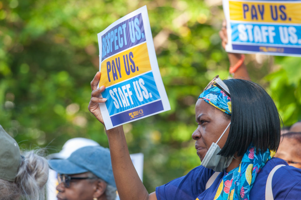 https://seiuhcilin.org/wp-content/uploads/2022/09/22.09.17-SEIU-HCII-Nursing-Home-Day-of-Action-Loyola-Park-06-1024x681.jpg