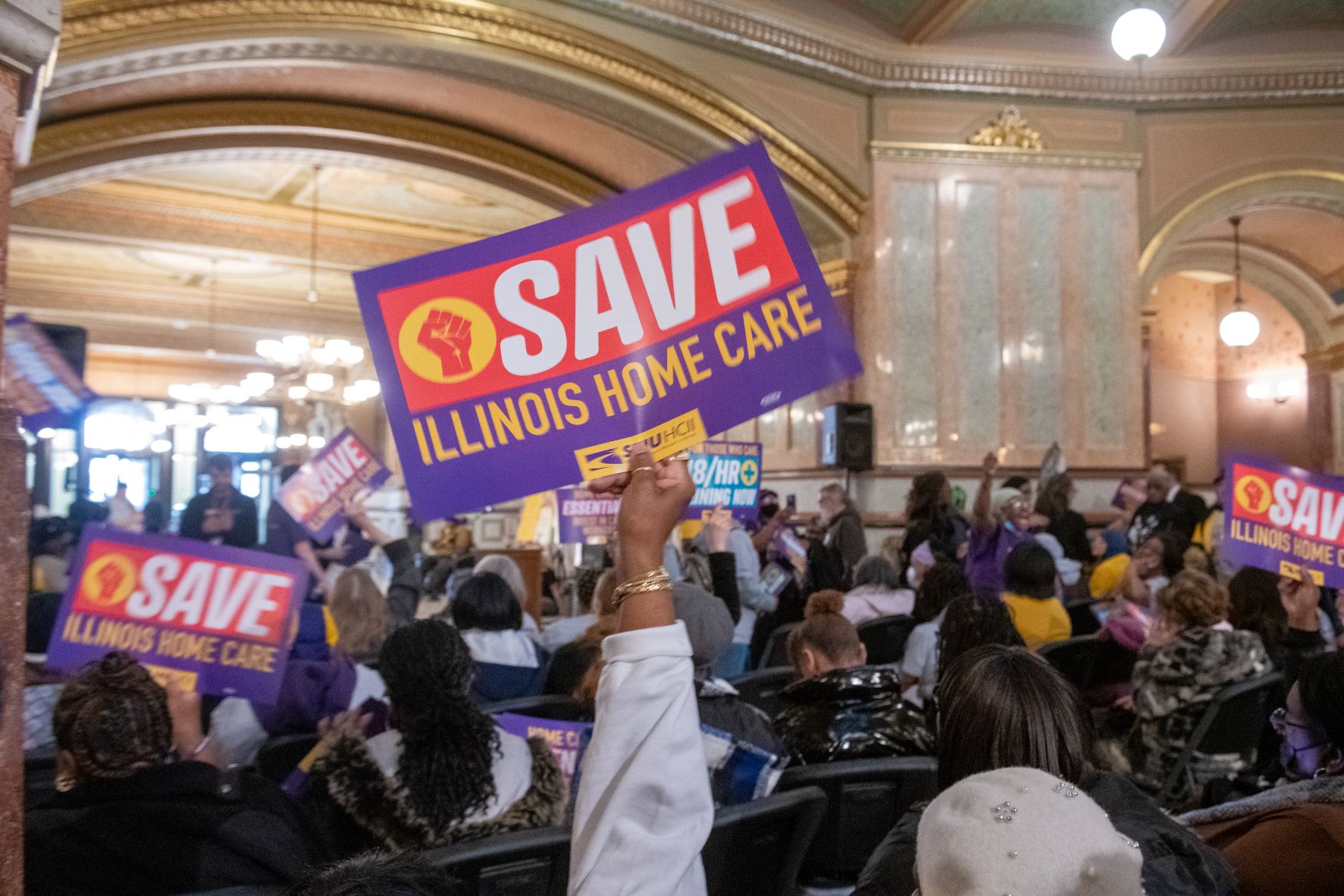 Illinois Home Care Workers and Seniors Sound the Alarm on Growing Care 